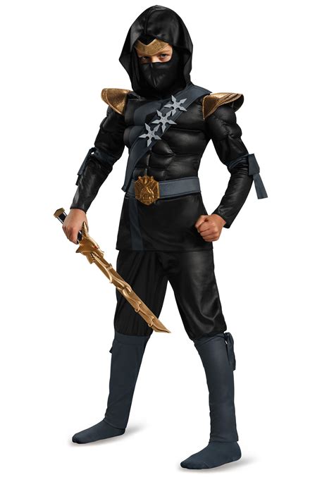 Black ninja costume - Icon Series Outfit introduced in Chapter 2, Season 1